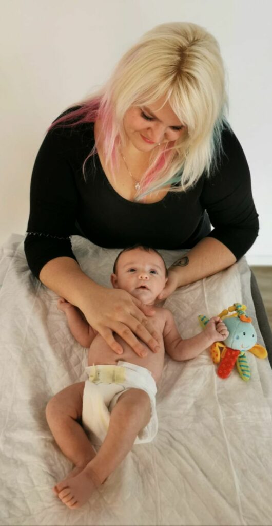 Osteopathie für Babys/ Kinder osteopathie fuer babys 530x1024 - Osteopathie für Babys/ Kinder