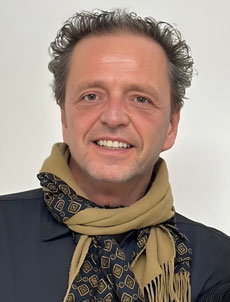 Team Werner Zender portrait 230x302 1 - Team